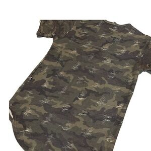 Buckle Camouflage Women's T-Shirt Small